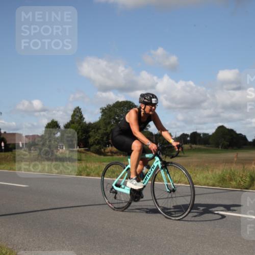 25.08.2024 - Elbe Triathlon Hamburg Fuchs,  Jonas http://msf.ph/oto/6827083 25.08.2024 10:55:04 Radfahren 1456, 1590, 1595, 456, 1478 meine-sportfotos.de