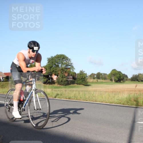 25.08.2024 - Elbe Triathlon Hamburg Fuchs,  Jonas http://msf.ph/oto/6827108 25.08.2024 09:08:16 Radfahren 167, 274, 204, 275, 236, 42, 153 meine-sportfotos.de