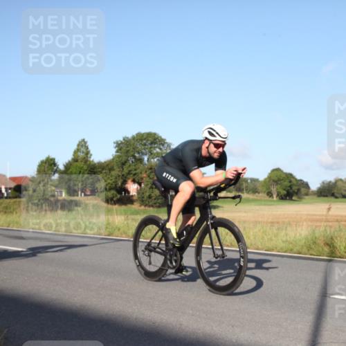 25.08.2024 - Elbe Triathlon Hamburg Fuchs,  Jonas http://msf.ph/oto/6827111 25.08.2024 09:08:17 Radfahren 274, 204, 275, 236, 42, 153 meine-sportfotos.de