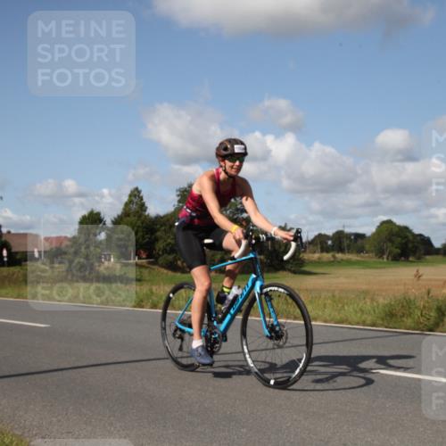 25.08.2024 - Elbe Triathlon Hamburg Fuchs,  Jonas http://msf.ph/oto/6827120 25.08.2024 10:54:43 Radfahren 1533, 1486, 1545, 1563, 783 meine-sportfotos.de