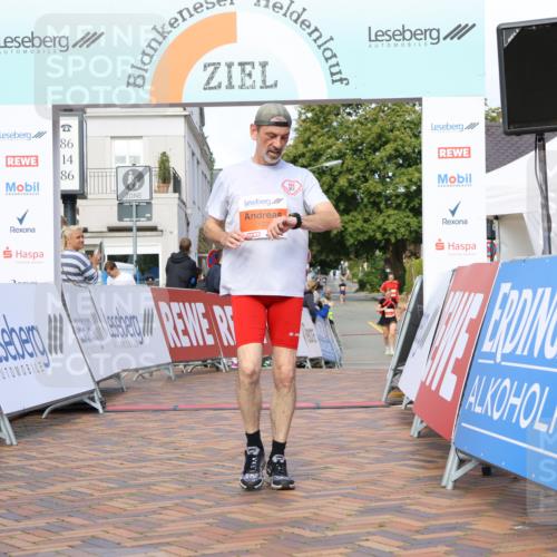 25.08.2024 - 20. Blankeneser Heldenlauf Strokosch-Dieckow http://msf.ph/oto/6827133 25.08.2024 09:55:26 Ziel 107 meine-sportfotos.de