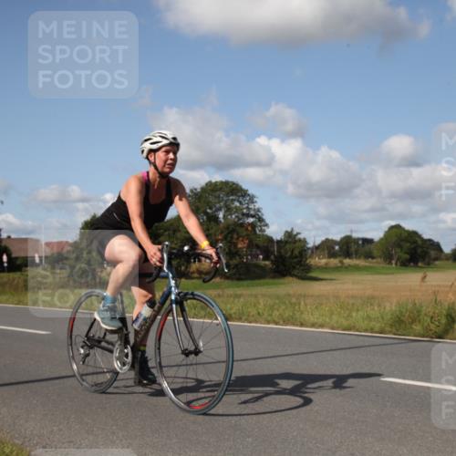 25.08.2024 - Elbe Triathlon Hamburg Fuchs,  Jonas http://msf.ph/oto/6827143 25.08.2024 10:54:32 Radfahren 1574, 1539, 1547, 1585, 1533 meine-sportfotos.de