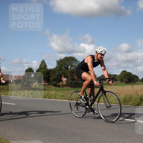 25.08.2024 - Elbe Triathlon Hamburg Fuchs,  Jonas http://msf.ph/oto/6827167 25.08.2024 10:54:21 Radfahren 1576, 608, 673, 795, 1596, 1609, 1529 meine-sportfotos.de
