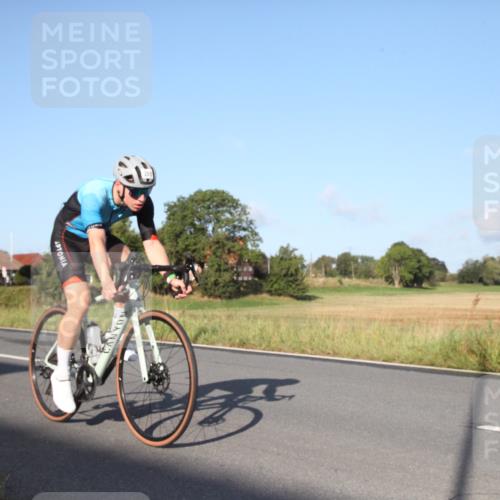 25.08.2024 - Elbe Triathlon Hamburg Fuchs,  Jonas http://msf.ph/oto/6827168 25.08.2024 09:08:54 Radfahren 205, 266, 179, 208, 110, 283, 84, 56 meine-sportfotos.de