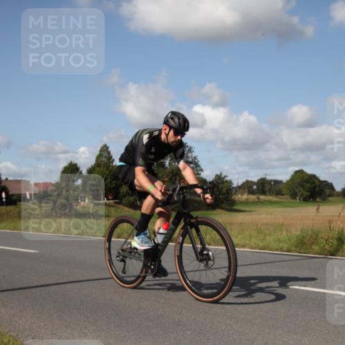 25.08.2024 - Elbe Triathlon Hamburg Fuchs,  Jonas http://msf.ph/oto/6827169 25.08.2024 10:54:19 Radfahren 799, 1576, 608, 673, 795, 1596, 1609, 1529 meine-sportfotos.de