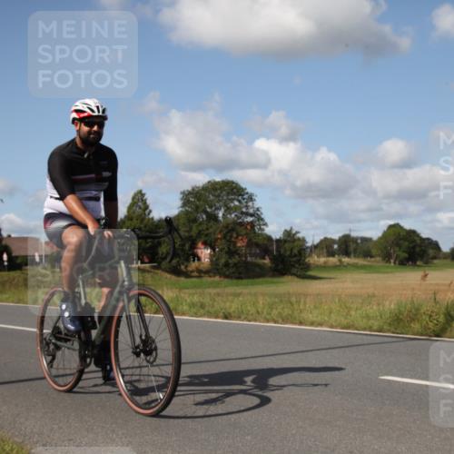 25.08.2024 - Elbe Triathlon Hamburg Fuchs,  Jonas http://msf.ph/oto/6827175 25.08.2024 10:54:16 Radfahren 799, 1576, 608, 673, 795, 1596 meine-sportfotos.de