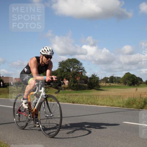 25.08.2024 - Elbe Triathlon Hamburg Fuchs,  Jonas http://msf.ph/oto/6827182 25.08.2024 10:54:14 Radfahren 760, 799, 1576, 608, 673, 795 meine-sportfotos.de