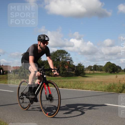 25.08.2024 - Elbe Triathlon Hamburg Fuchs,  Jonas http://msf.ph/oto/6827186 25.08.2024 10:54:10 Radfahren 734, 1521, 700, 760, 799, 1576, 608 meine-sportfotos.de