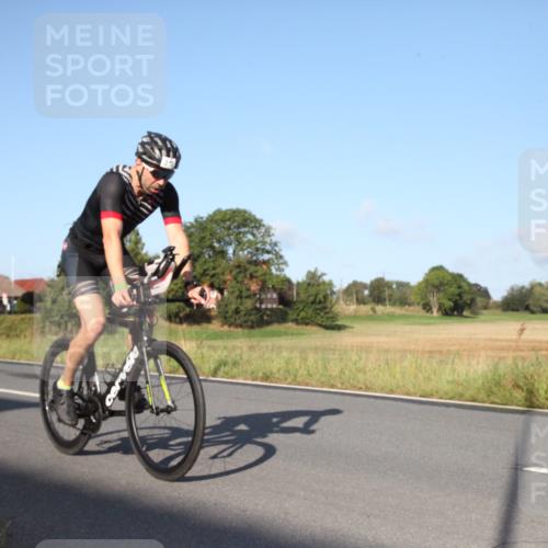 25.08.2024 - Elbe Triathlon Hamburg Fuchs,  Jonas http://msf.ph/oto/6827200 25.08.2024 09:09:06 Radfahren 84, 56, 209, 241, 310, 278, 161 meine-sportfotos.de