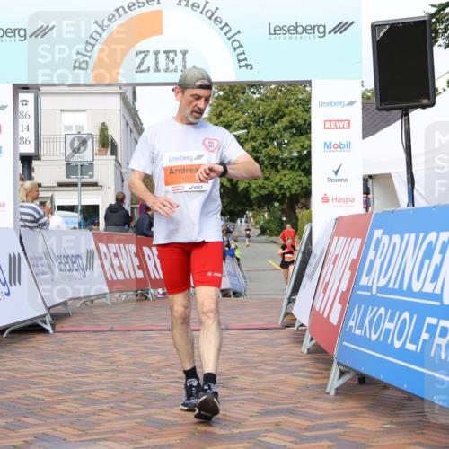 25.08.2024 - 20. Blankeneser Heldenlauf Strokosch-Dieckow http://msf.ph/oto/6827201 25.08.2024 09:55:26 Ziel 107 meine-sportfotos.de