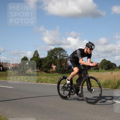 25.08.2024 - Elbe Triathlon Hamburg Fuchs,  Jonas http://msf.ph/oto/6827204 25.08.2024 10:54:03 Radfahren 1429, 1553, 1433, 734, 1521, 700, 760 meine-sportfotos.de