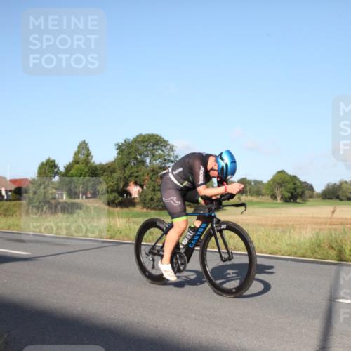 25.08.2024 - Elbe Triathlon Hamburg Fuchs,  Jonas http://msf.ph/oto/6827220 25.08.2024 09:09:16 Radfahren 161, 105, 142, 261, 121, 141, 46 meine-sportfotos.de