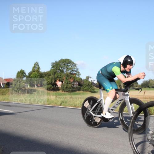 25.08.2024 - Elbe Triathlon Hamburg Fuchs,  Jonas http://msf.ph/oto/6827239 25.08.2024 09:09:24 Radfahren 261, 121, 141, 46, 303, 198 meine-sportfotos.de