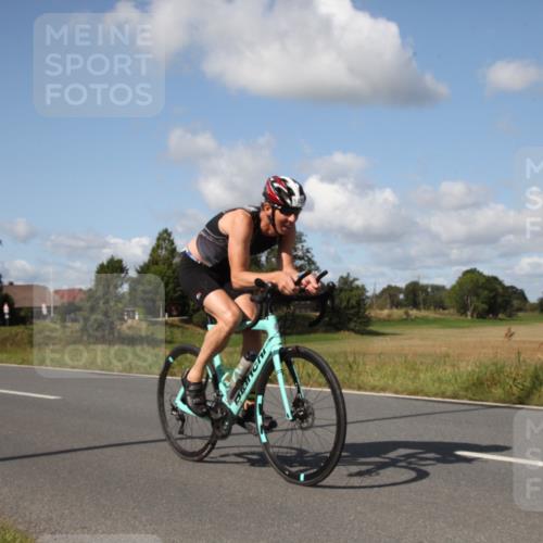 25.08.2024 - Elbe Triathlon Hamburg Fuchs,  Jonas http://msf.ph/oto/6827269 25.08.2024 10:53:35 Radfahren 1591, 1435, 1517 meine-sportfotos.de
