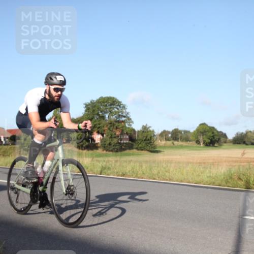 25.08.2024 - Elbe Triathlon Hamburg Fuchs,  Jonas http://msf.ph/oto/6827285 25.08.2024 09:10:11 Radfahren 95, 166, 64, 248, 60 meine-sportfotos.de
