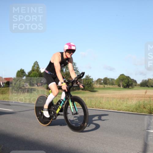 25.08.2024 - Elbe Triathlon Hamburg Fuchs,  Jonas http://msf.ph/oto/6827325 25.08.2024 09:10:47 Radfahren 309, 122, 74, 230, 77 meine-sportfotos.de