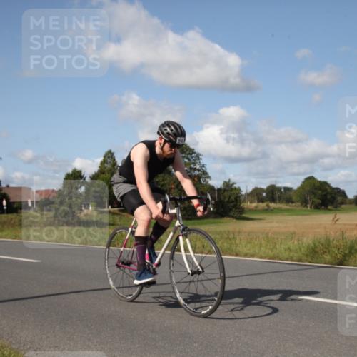 25.08.2024 - Elbe Triathlon Hamburg Fuchs,  Jonas http://msf.ph/oto/6827355 25.08.2024 10:52:39 Radfahren 1599, 1558, 642, 1518, 1515, 798, 1514, 505, 555 meine-sportfotos.de