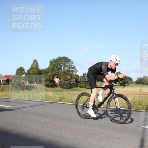 25.08.2024 - Elbe Triathlon Hamburg Fuchs,  Jonas http://msf.ph/oto/6827367 25.08.2024 09:11:25 Radfahren 318, 226, 58 meine-sportfotos.de