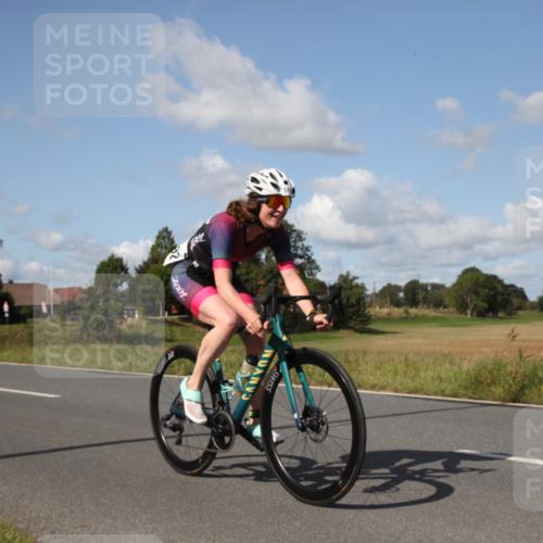 25.08.2024 - Elbe Triathlon Hamburg Fuchs,  Jonas http://msf.ph/oto/6827391 25.08.2024 10:52:01 Radfahren 1492 meine-sportfotos.de
