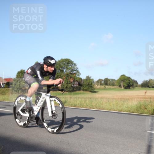 25.08.2024 - Elbe Triathlon Hamburg Fuchs,  Jonas http://msf.ph/oto/6827424 25.08.2024 09:12:04 Radfahren 194, 43, 135, 83 meine-sportfotos.de