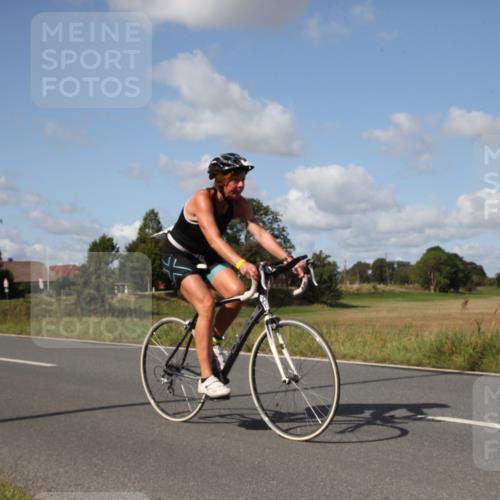25.08.2024 - Elbe Triathlon Hamburg Fuchs,  Jonas http://msf.ph/oto/6827451 25.08.2024 10:51:16 Radfahren 1555, 733, 1565 meine-sportfotos.de