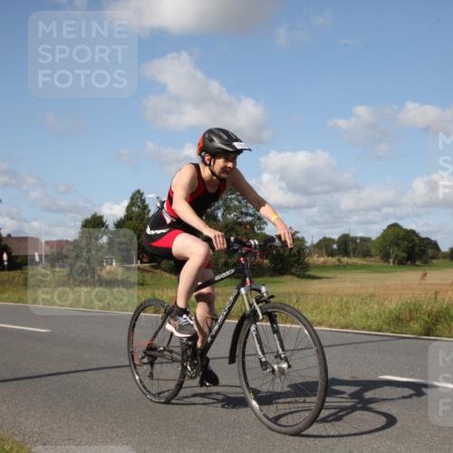 25.08.2024 - Elbe Triathlon Hamburg Fuchs,  Jonas http://msf.ph/oto/6827467 25.08.2024 10:51:07 Radfahren 1548, 737, 1502, 552, 1555 meine-sportfotos.de