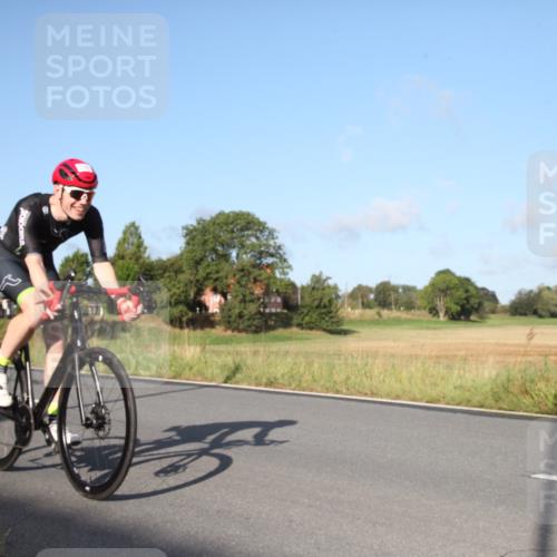 25.08.2024 - Elbe Triathlon Hamburg Fuchs,  Jonas http://msf.ph/oto/6827471 25.08.2024 09:12:41 Radfahren 233, 54, 290, 154 meine-sportfotos.de