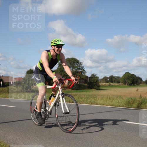 25.08.2024 - Elbe Triathlon Hamburg Fuchs,  Jonas http://msf.ph/oto/6827484 25.08.2024 10:50:53 Radfahren 698, 1496, 731, 703 meine-sportfotos.de