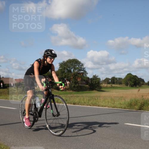25.08.2024 - Elbe Triathlon Hamburg Fuchs,  Jonas http://msf.ph/oto/6827501 25.08.2024 10:50:38 Radfahren 1526, 480, 1569 meine-sportfotos.de