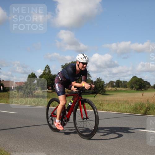25.08.2024 - Elbe Triathlon Hamburg Fuchs,  Jonas http://msf.ph/oto/6827531 25.08.2024 10:50:06 Radfahren 1495, 797, 1592, 626 meine-sportfotos.de
