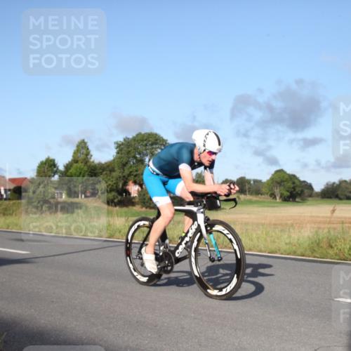 25.08.2024 - Elbe Triathlon Hamburg Fuchs,  Jonas http://msf.ph/oto/6827570 25.08.2024 09:14:34 Radfahren 90, 136, 403, 250 meine-sportfotos.de