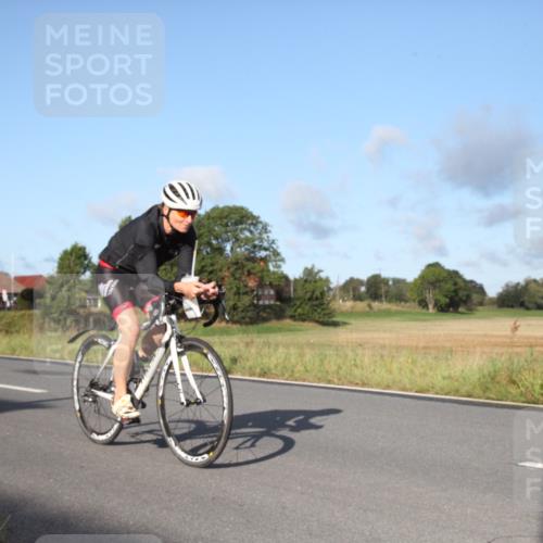 25.08.2024 - Elbe Triathlon Hamburg Fuchs,  Jonas http://msf.ph/oto/6827588 25.08.2024 09:15:00 Radfahren 63, 125, 170, 85 meine-sportfotos.de