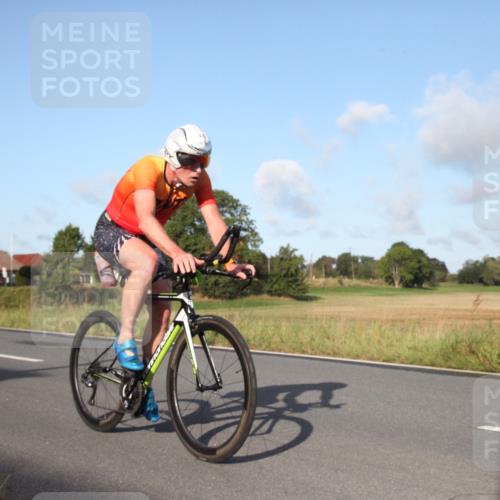 25.08.2024 - Elbe Triathlon Hamburg Fuchs,  Jonas http://msf.ph/oto/6827599 25.08.2024 09:15:19 Radfahren 442, 111, 146 meine-sportfotos.de