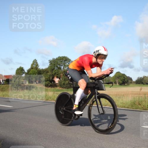 25.08.2024 - Elbe Triathlon Hamburg Fuchs,  Jonas http://msf.ph/oto/6827632 25.08.2024 09:16:02 Radfahren 68, 133, 144, 249 meine-sportfotos.de
