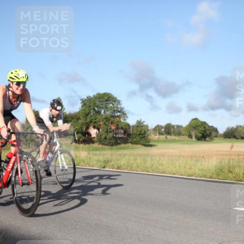 25.08.2024 - Elbe Triathlon Hamburg Fuchs,  Jonas http://msf.ph/oto/6827673 25.08.2024 09:16:36 Radfahren 127, 118, 254, 123, 173, 314 meine-sportfotos.de