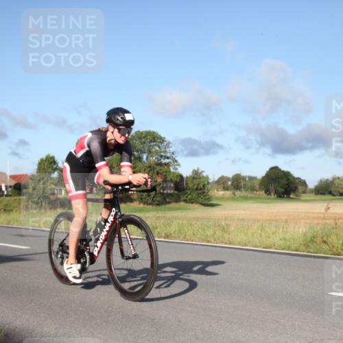 25.08.2024 - Elbe Triathlon Hamburg Fuchs,  Jonas http://msf.ph/oto/6827733 25.08.2024 09:18:13 Radfahren 391, 326, 107, 339, 234 meine-sportfotos.de