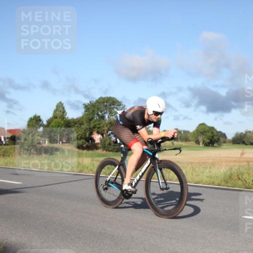 25.08.2024 - Elbe Triathlon Hamburg Fuchs,  Jonas http://msf.ph/oto/6827752 25.08.2024 09:18:38 Radfahren 228, 73, 50, 242 meine-sportfotos.de