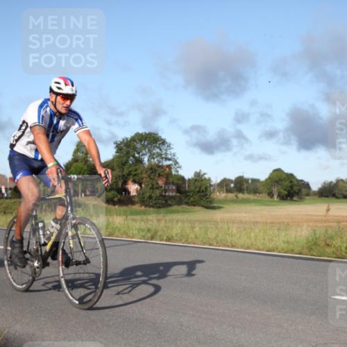 25.08.2024 - Elbe Triathlon Hamburg Fuchs,  Jonas http://msf.ph/oto/6827783 25.08.2024 09:19:19 Radfahren 243, 268, 396, 269, 319 meine-sportfotos.de
