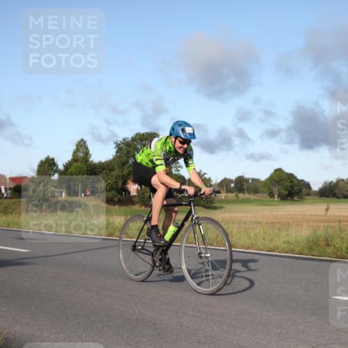 25.08.2024 - Elbe Triathlon Hamburg Fuchs,  Jonas http://msf.ph/oto/6827787 25.08.2024 09:19:23 Radfahren 268, 396, 269, 319, 40 meine-sportfotos.de