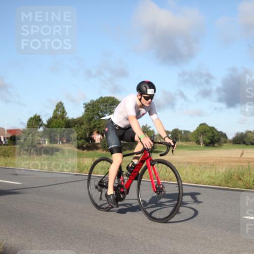 25.08.2024 - Elbe Triathlon Hamburg Fuchs,  Jonas http://msf.ph/oto/6827793 25.08.2024 09:19:45 Radfahren 199, 281, 99 meine-sportfotos.de