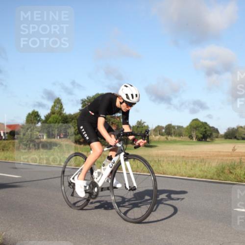 25.08.2024 - Elbe Triathlon Hamburg Fuchs,  Jonas http://msf.ph/oto/6827823 25.08.2024 09:20:30 Radfahren 109, 328, 274, 224, 316, 159 meine-sportfotos.de