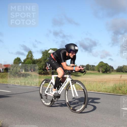 25.08.2024 - Elbe Triathlon Hamburg Fuchs,  Jonas http://msf.ph/oto/6827849 25.08.2024 09:20:50 Radfahren 424, 100, 203 meine-sportfotos.de