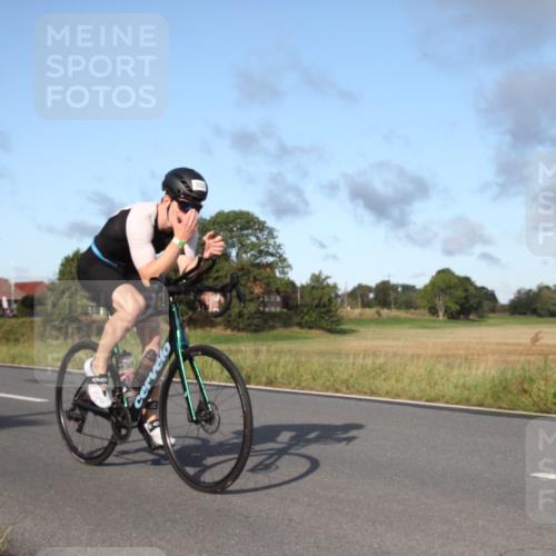 25.08.2024 - Elbe Triathlon Hamburg Fuchs,  Jonas http://msf.ph/oto/6827853 25.08.2024 09:20:57 Radfahren 100, 203, 1850, 89, 399, 267 meine-sportfotos.de