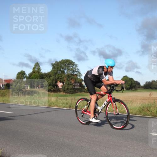 25.08.2024 - Elbe Triathlon Hamburg Fuchs,  Jonas http://msf.ph/oto/6827862 25.08.2024 09:21:01 Radfahren 100, 203, 1850, 89, 399, 267, 79, 39 meine-sportfotos.de