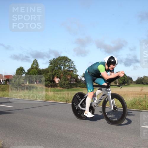 25.08.2024 - Elbe Triathlon Hamburg Fuchs,  Jonas http://msf.ph/oto/6827895 25.08.2024 09:21:42 Radfahren 197, 204, 42, 46, 92, 294, 34, 280, 190 meine-sportfotos.de