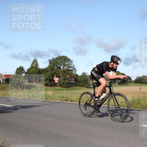 25.08.2024 - Elbe Triathlon Hamburg Fuchs,  Jonas http://msf.ph/oto/6827898 25.08.2024 09:21:46 Radfahren 42, 46, 92, 294, 34, 280, 190 meine-sportfotos.de