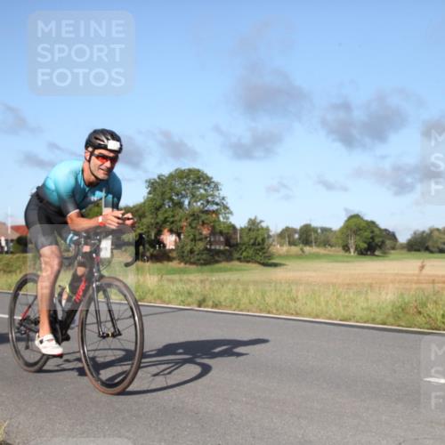25.08.2024 - Elbe Triathlon Hamburg Fuchs,  Jonas http://msf.ph/oto/6827930 25.08.2024 09:22:18 Radfahren 184, 37, 169, 179, 62, 440 meine-sportfotos.de