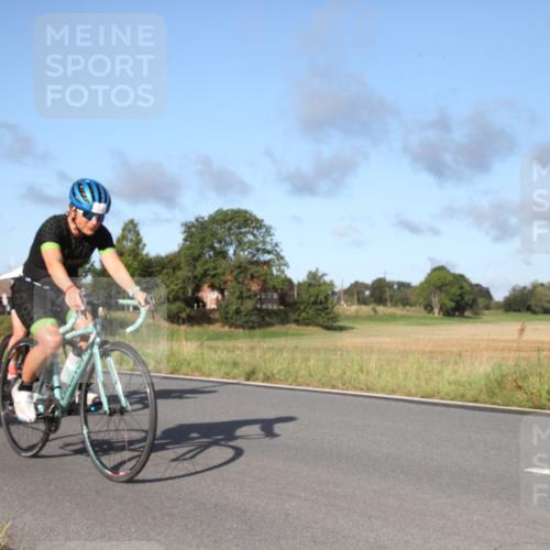 25.08.2024 - Elbe Triathlon Hamburg Fuchs,  Jonas http://msf.ph/oto/6827939 25.08.2024 09:22:27 Radfahren 62, 440, 410, 128, 75 meine-sportfotos.de