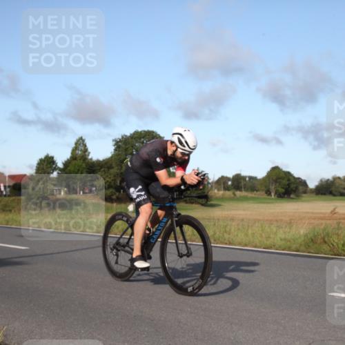 25.08.2024 - Elbe Triathlon Hamburg Fuchs,  Jonas http://msf.ph/oto/6827950 25.08.2024 09:22:38 Radfahren 241, 91, 327, 209, 45 meine-sportfotos.de