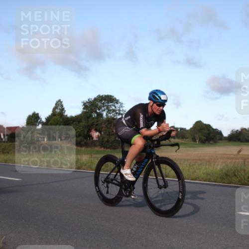 25.08.2024 - Elbe Triathlon Hamburg Fuchs,  Jonas http://msf.ph/oto/6828013 25.08.2024 09:24:00 Radfahren 142, 369 meine-sportfotos.de